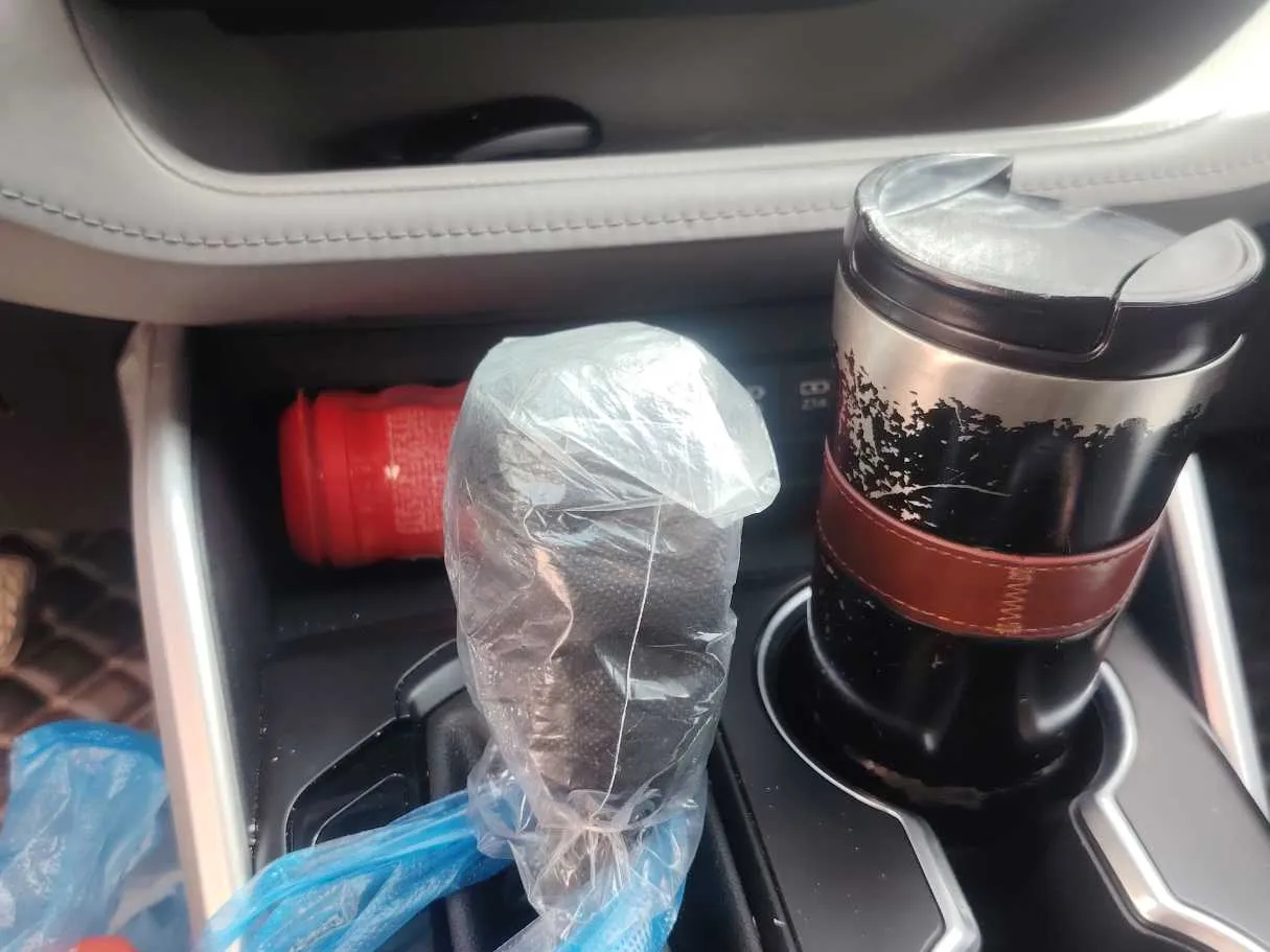 Car image 18