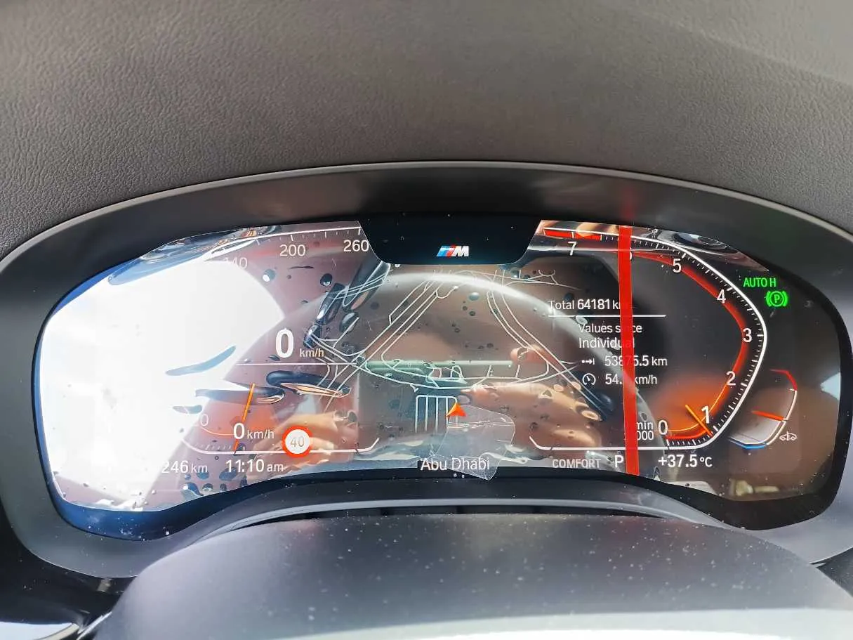 Car image 24