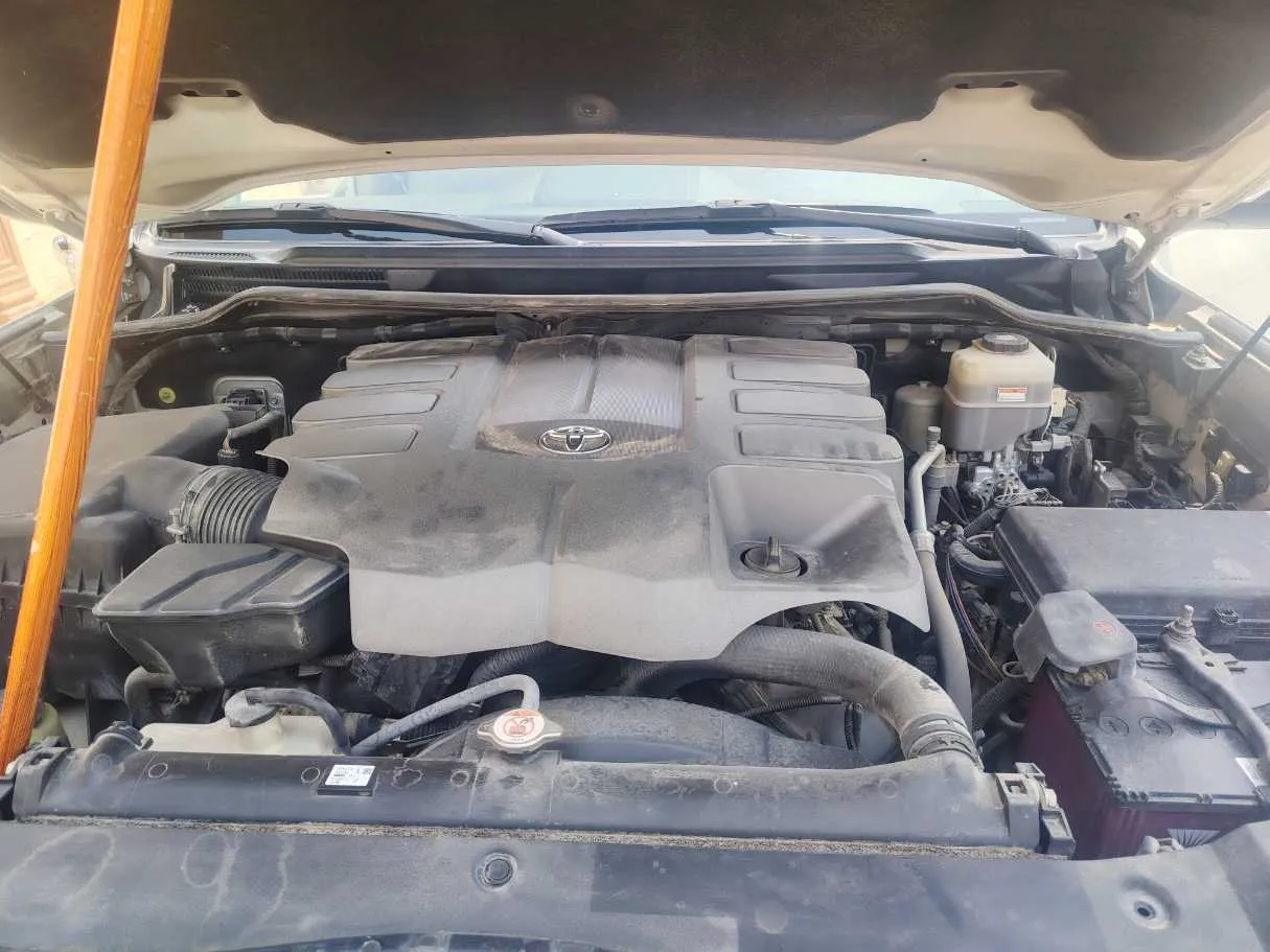 Car image 35