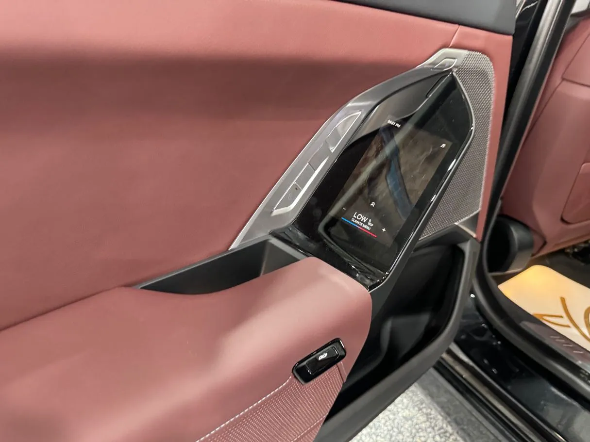 Car image 34
