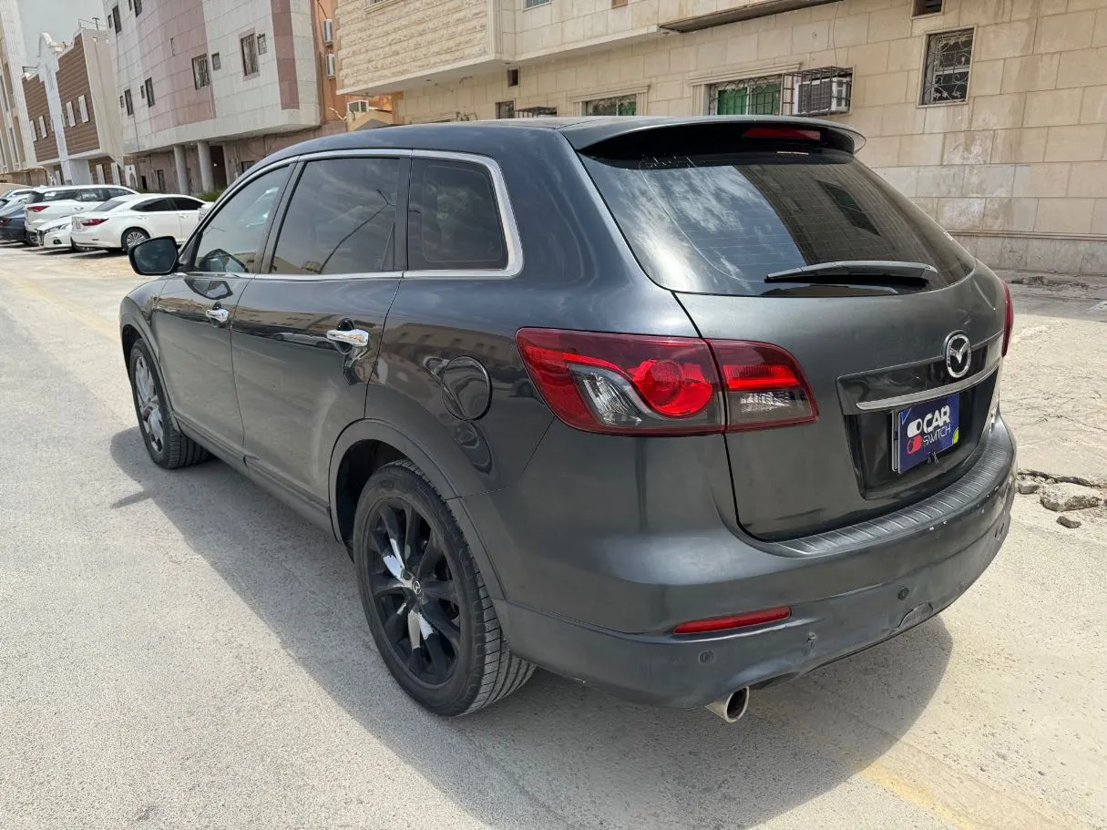 Car image 7