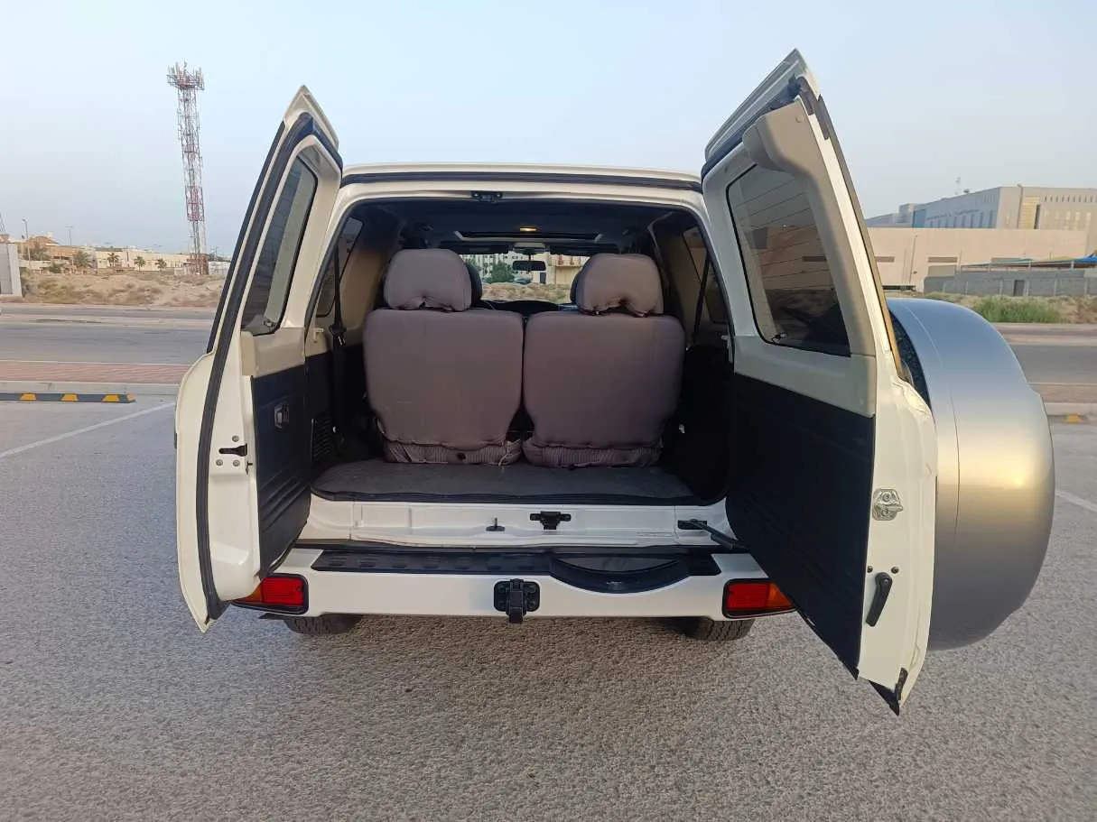 Car image 26