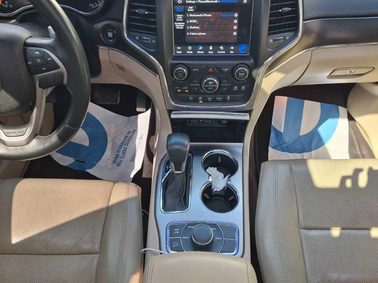 Car image 15