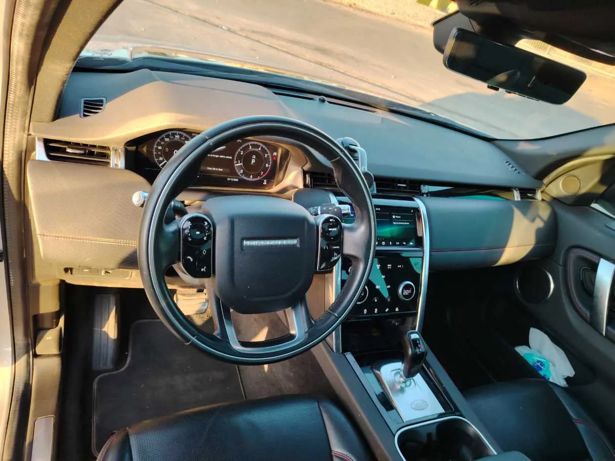 Car image 13