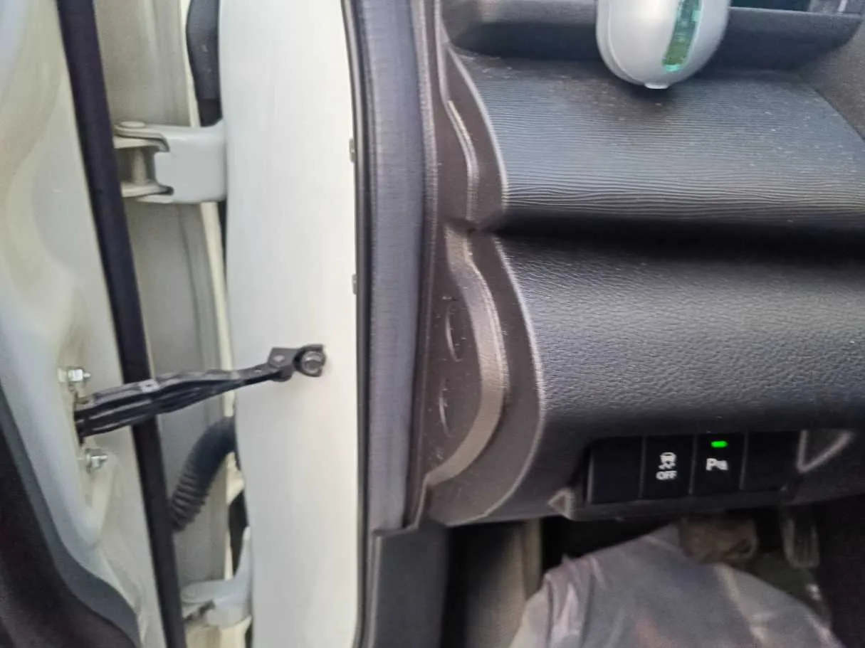 Car image 28