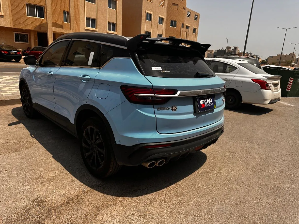 Car image 7