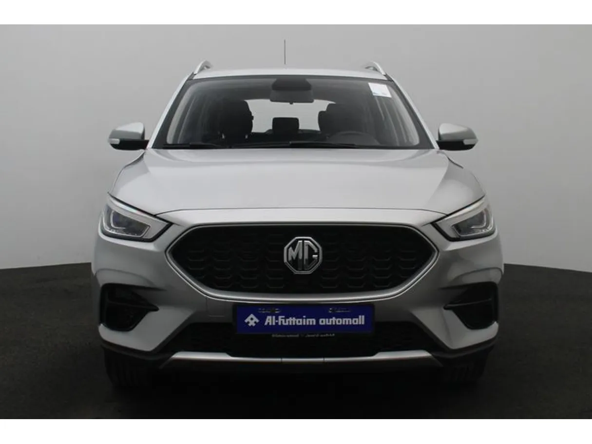 Car image 11