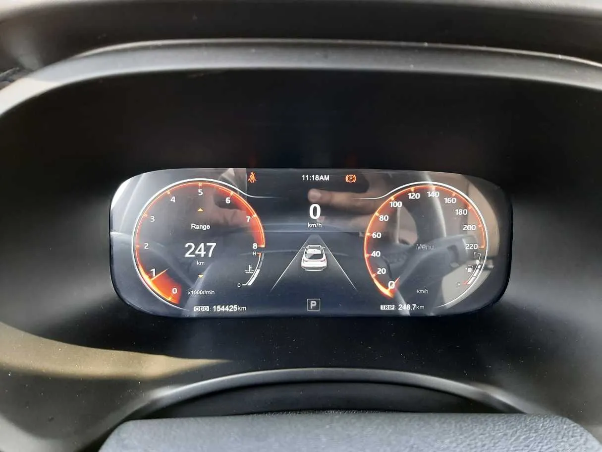 Car image 18