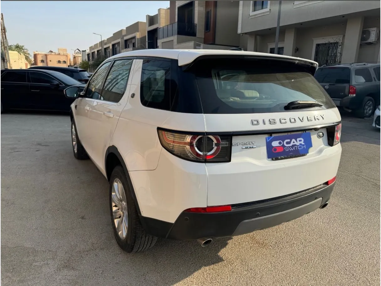 Car image 7