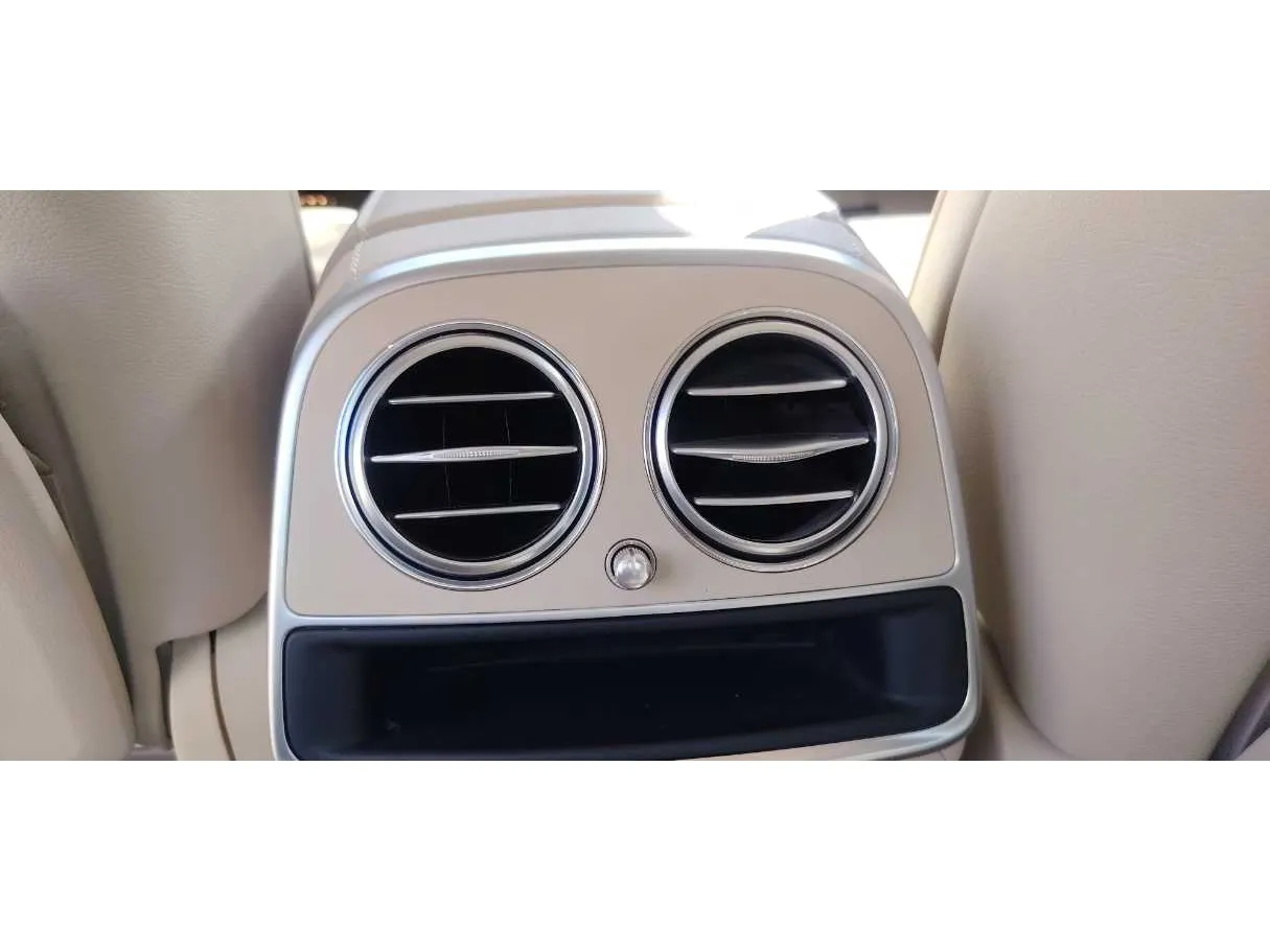 Car image 27