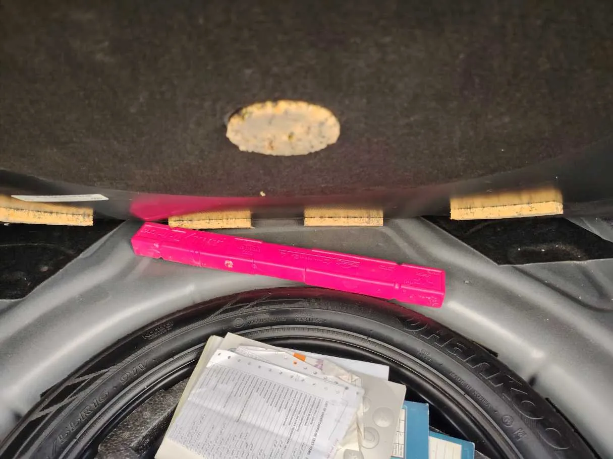 Car image 38