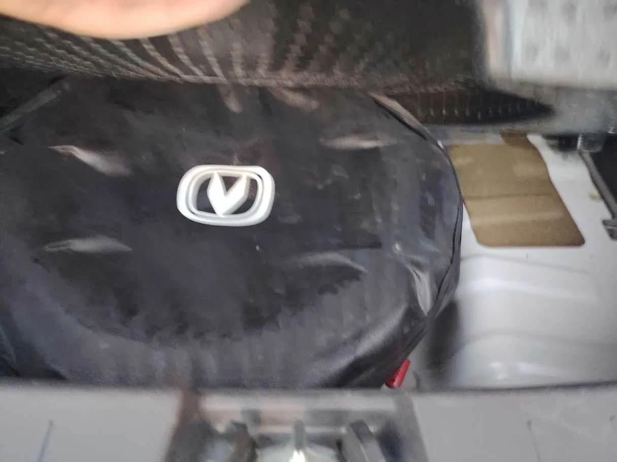 Car image 29