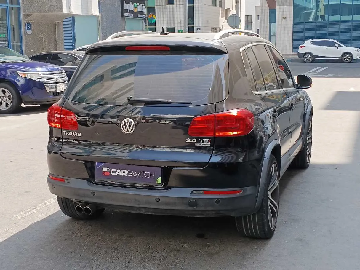 Car image 5