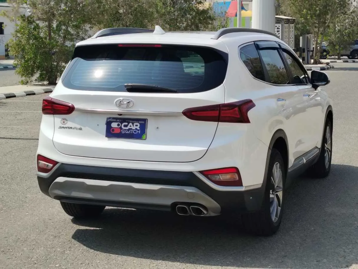Car image 5