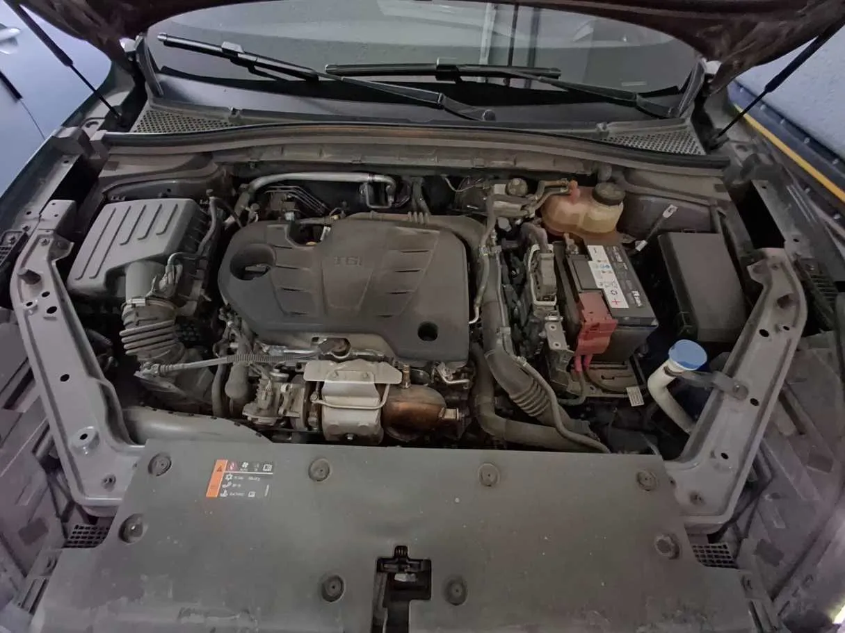 Car image 20