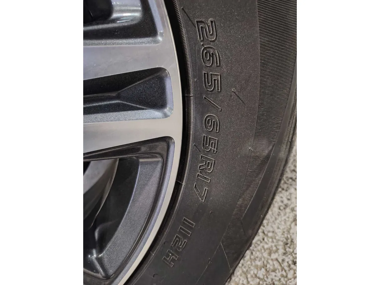 Car image 29