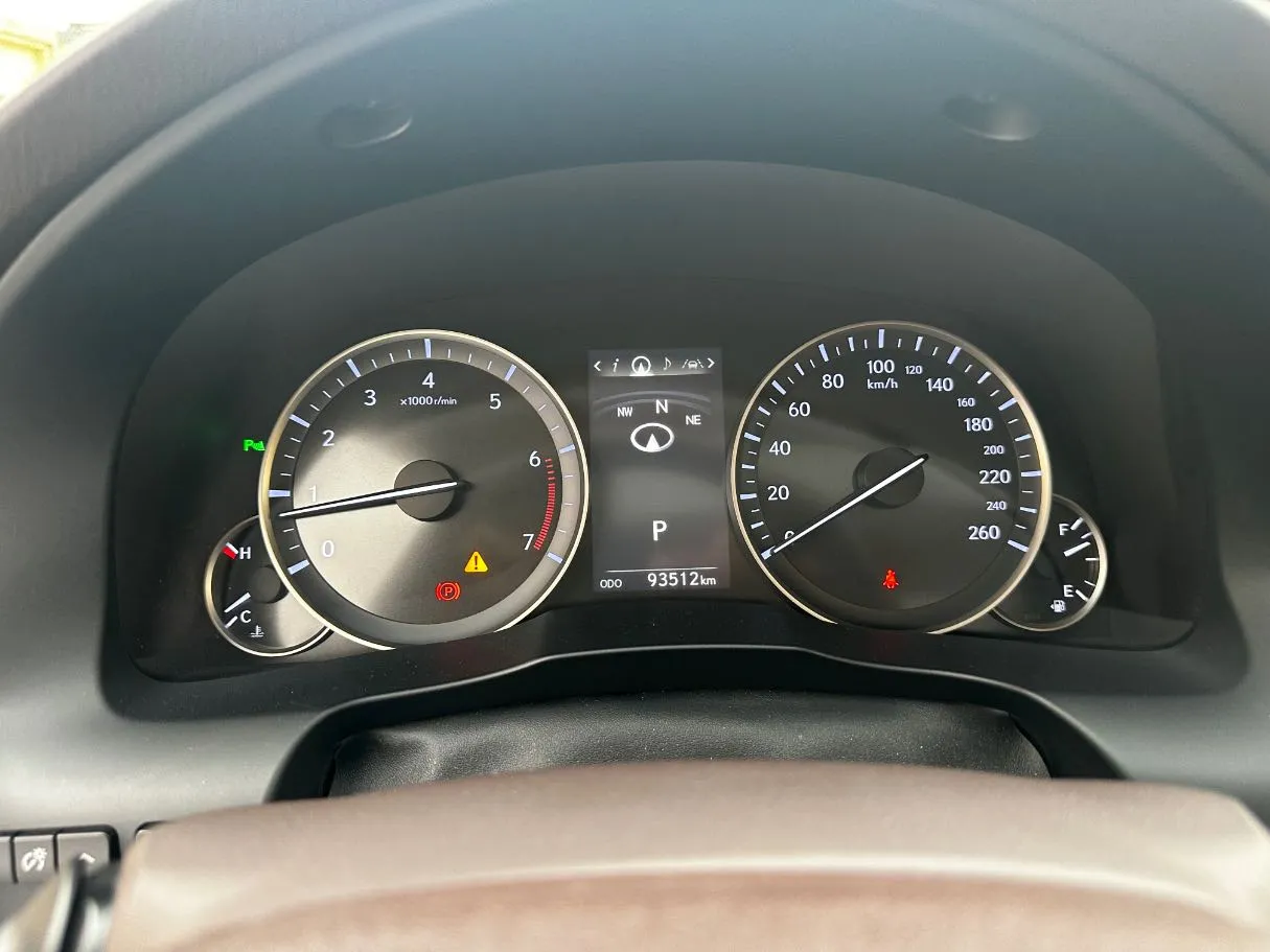 Car image 20