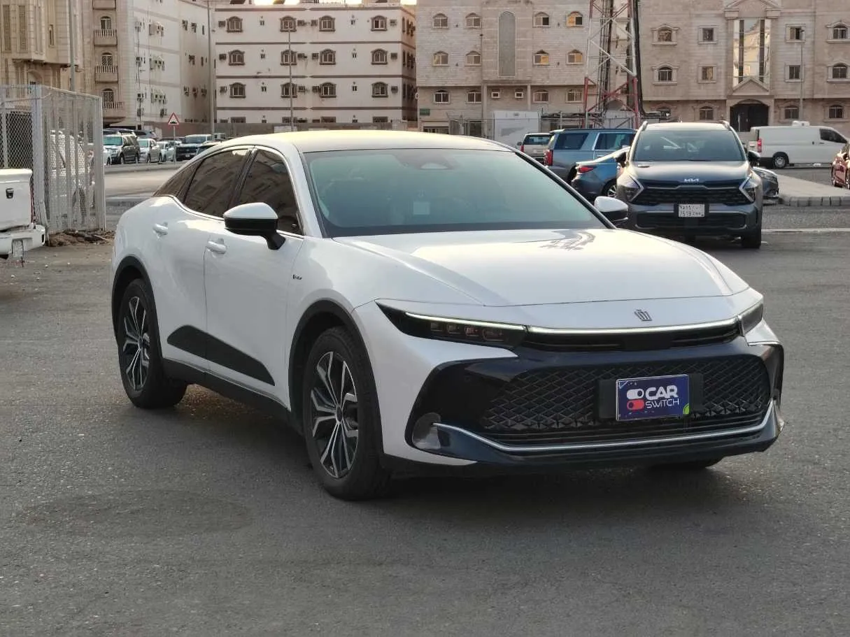 Car image 3
