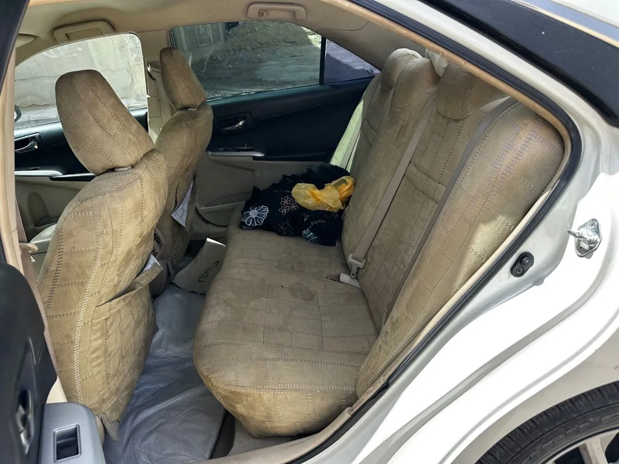 Car image 15