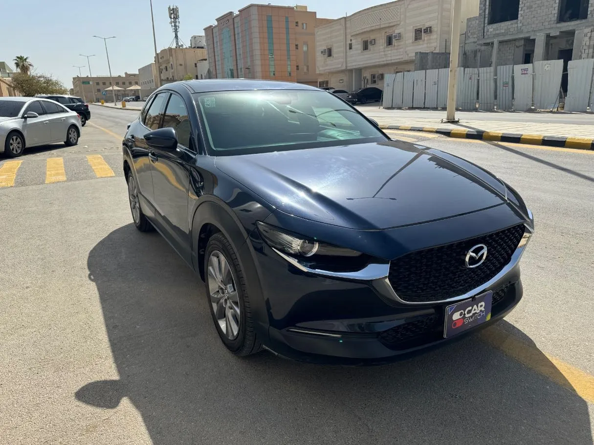 Car image 3
