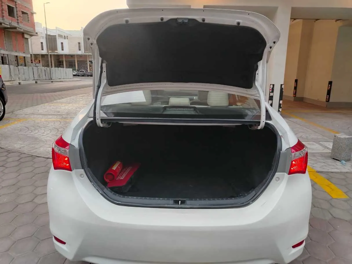 Car image 27