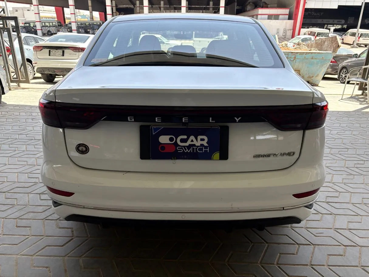 Car image 6