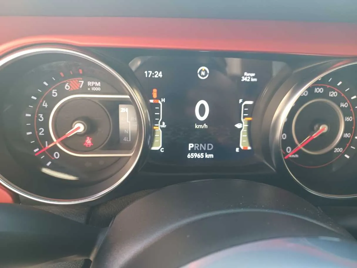 Car image 20