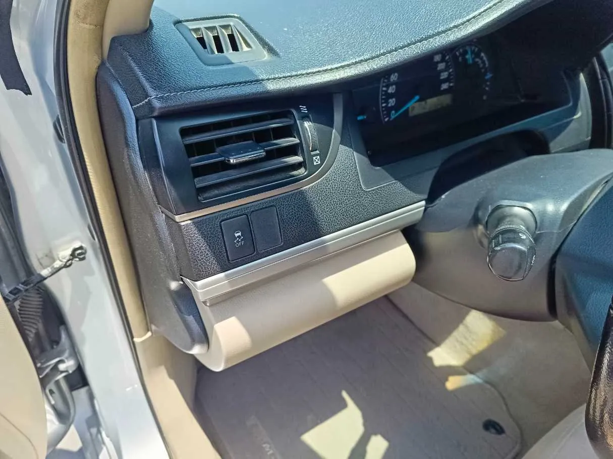 Car image 29
