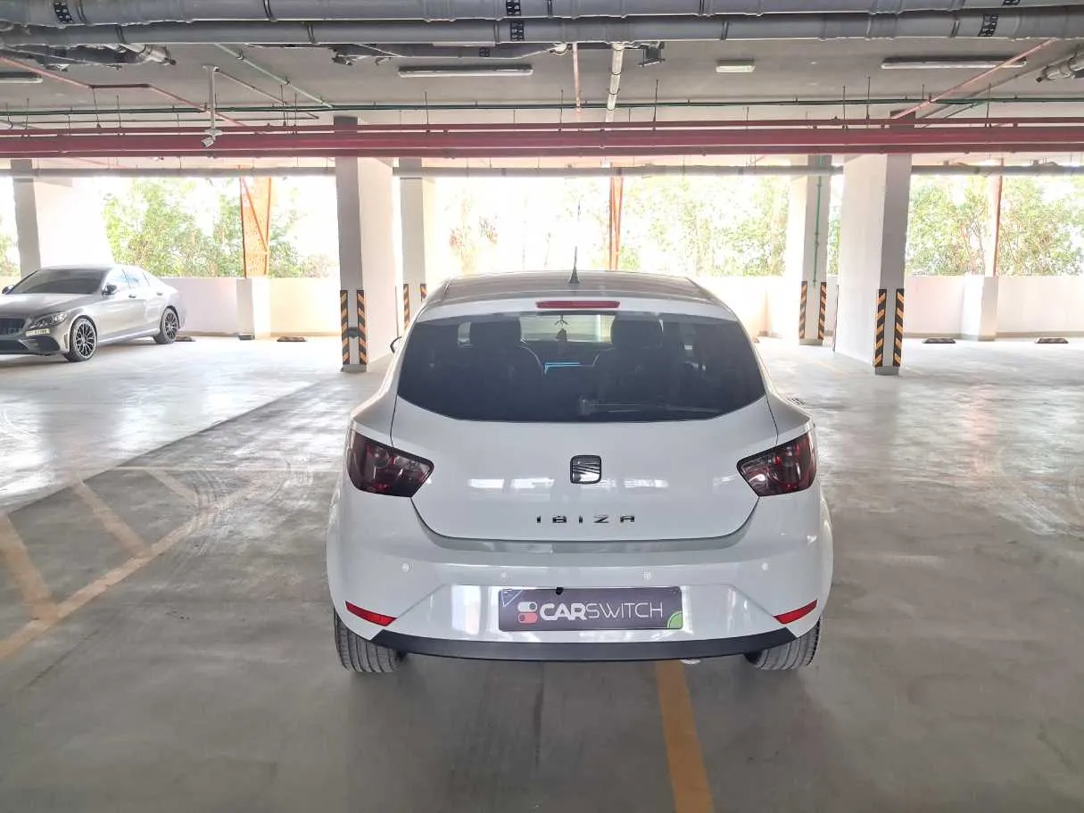 Car image 6