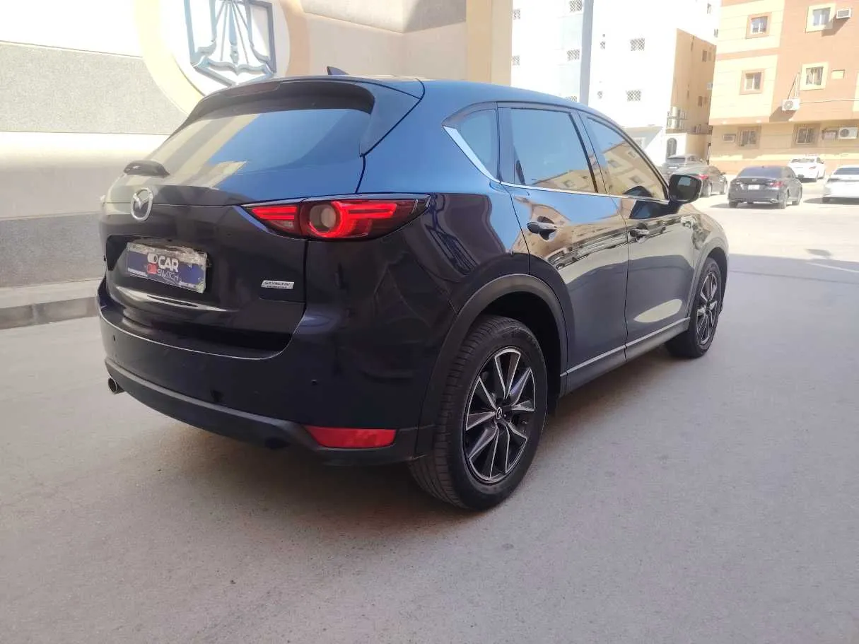 Car image 5