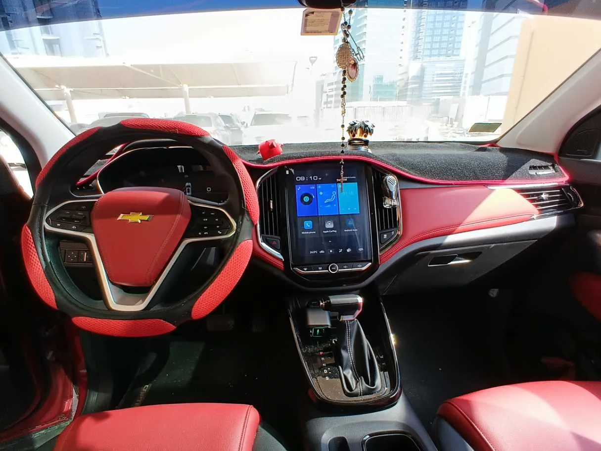 Car image 15