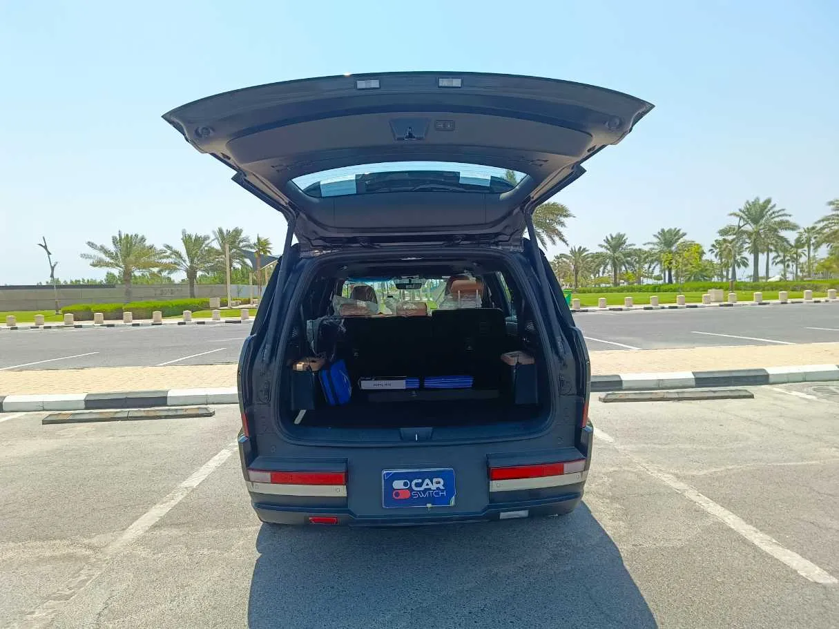 Car image 29