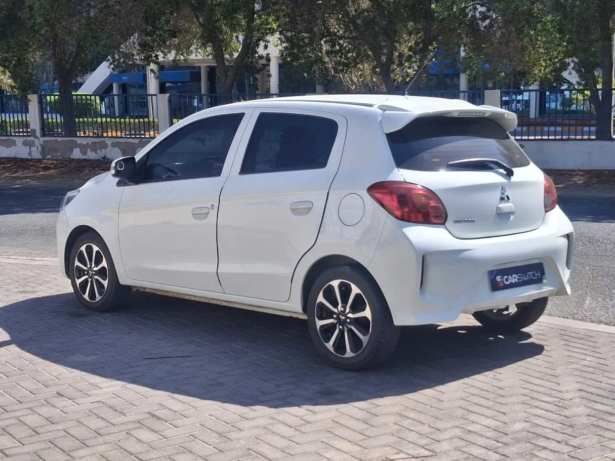 Car image 7