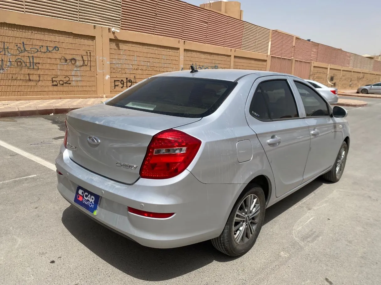 Car image 5