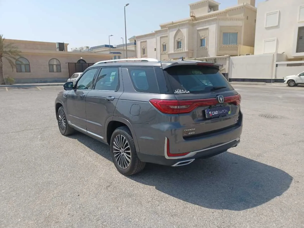 Car image 7