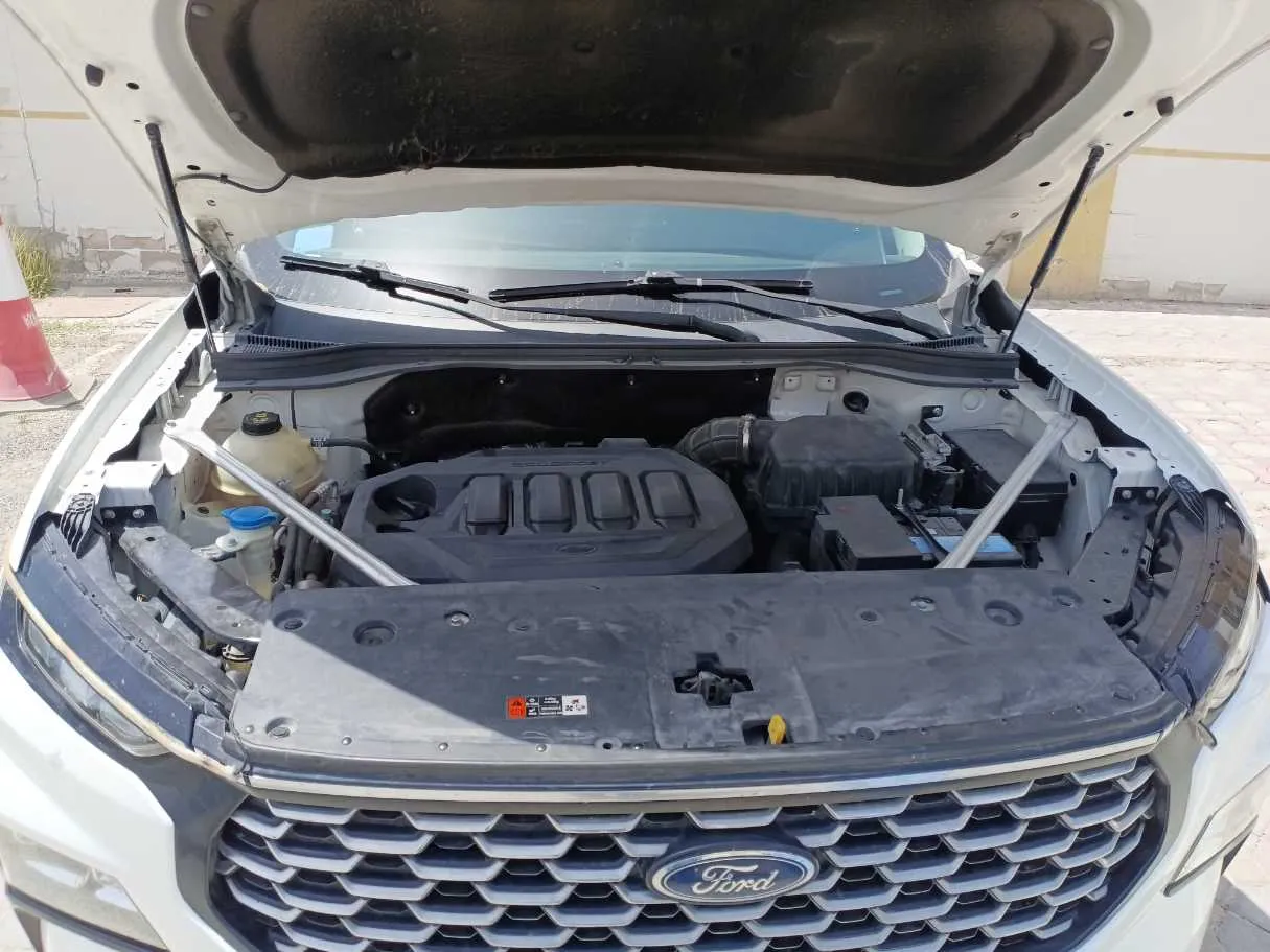 Car image 20