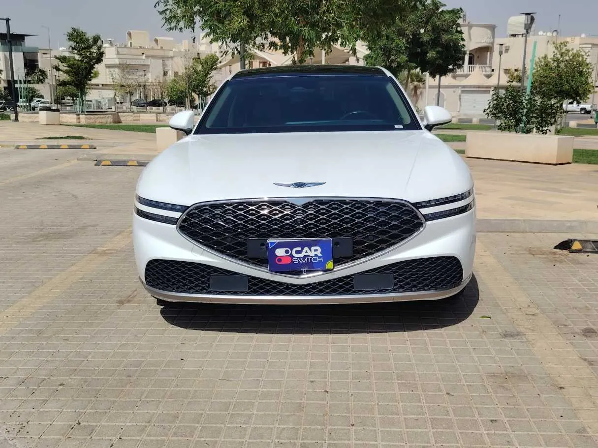 Car image 2