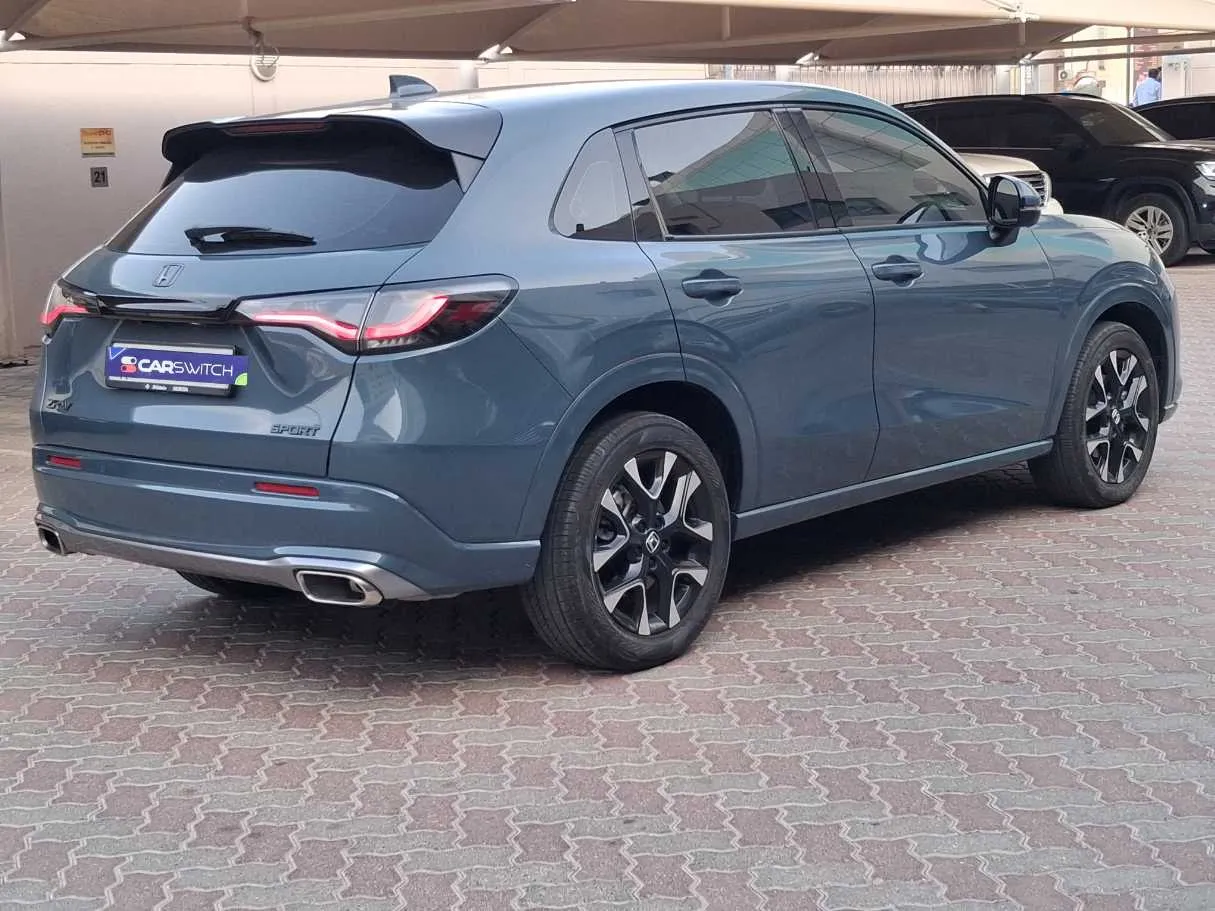 Car image 7