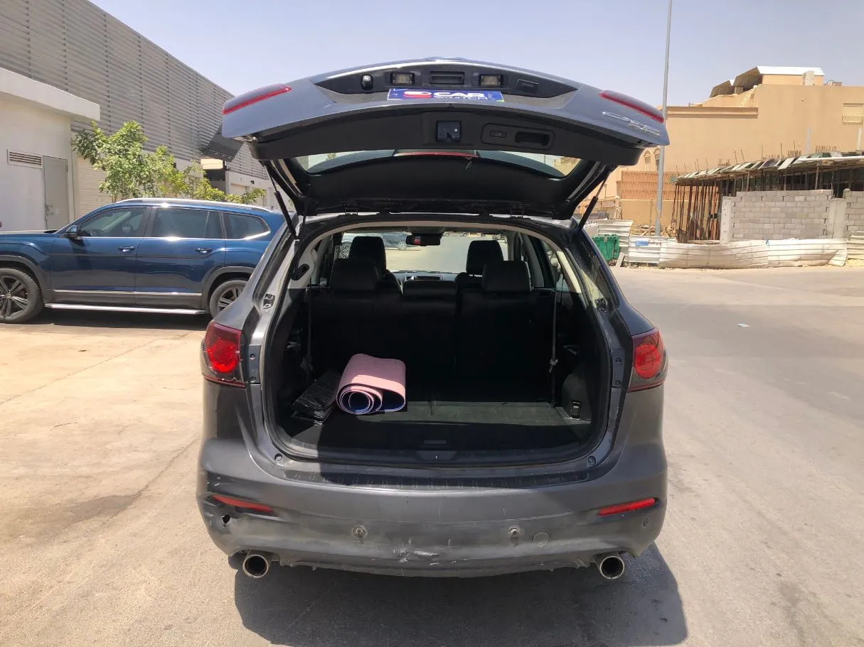Car image 22