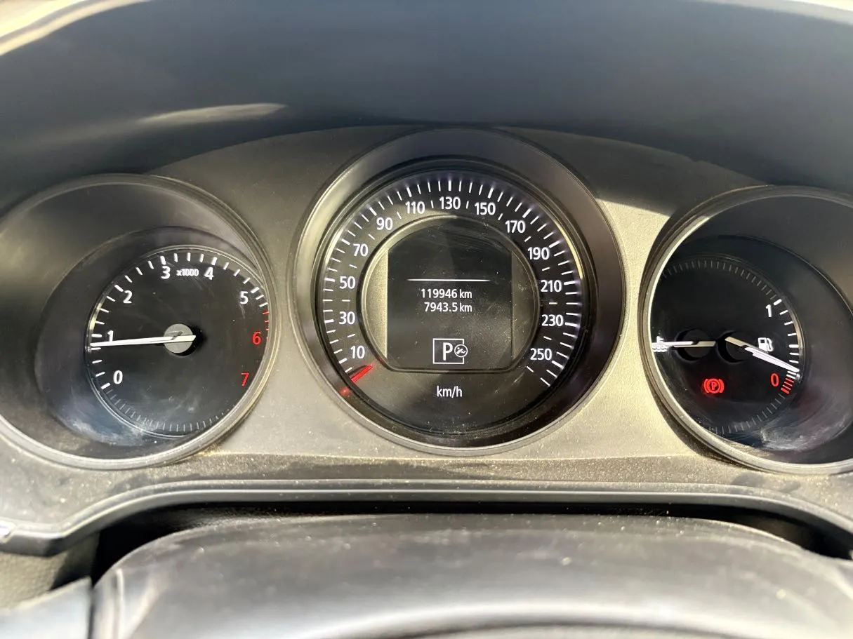 Car image 23