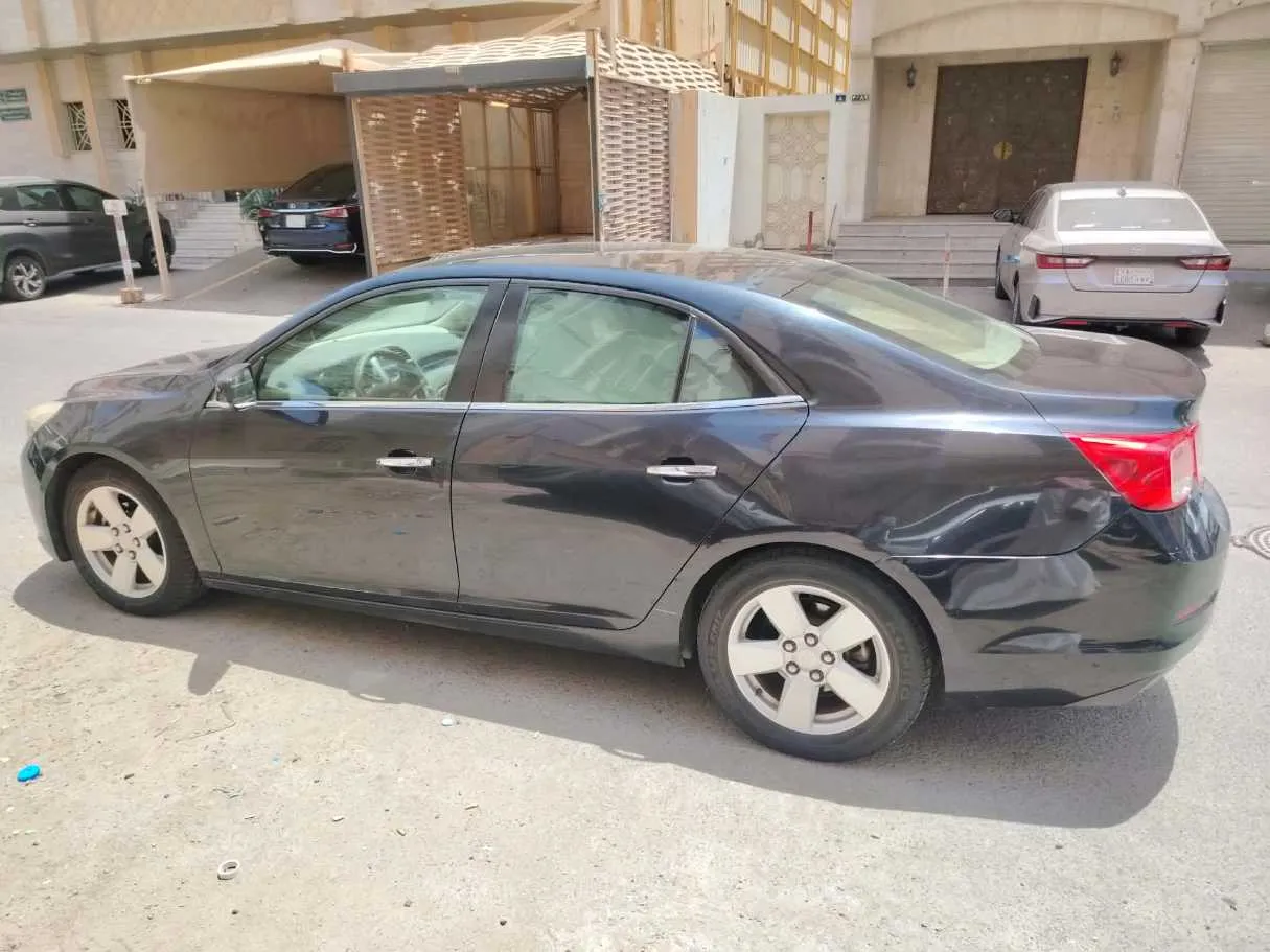 Car image 8