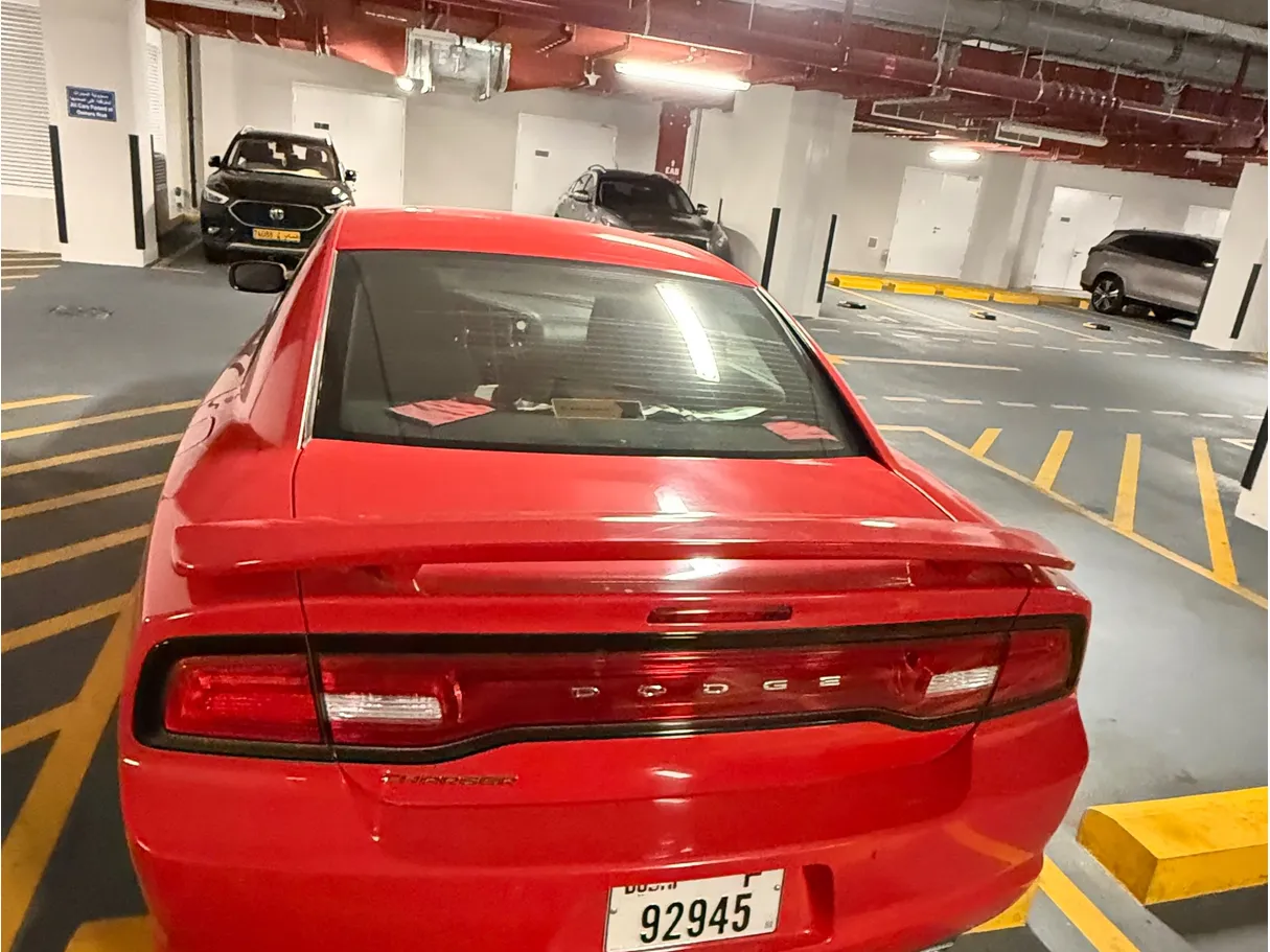 Car image 4
