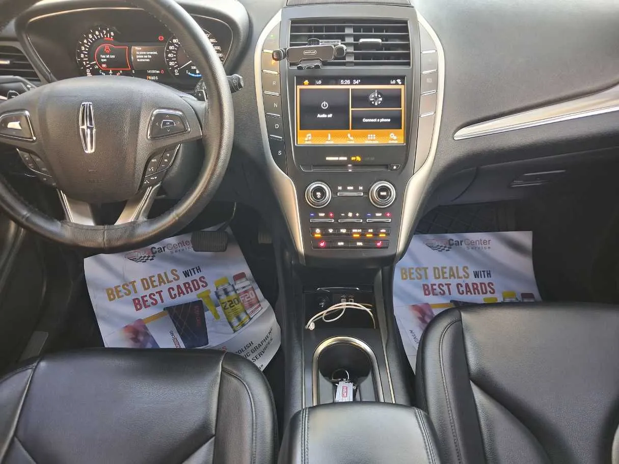Car image 16