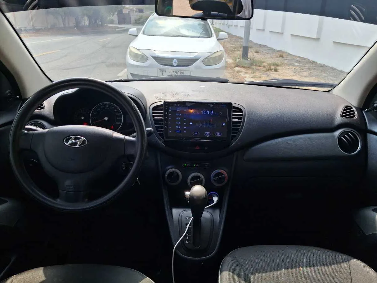 Car image 15