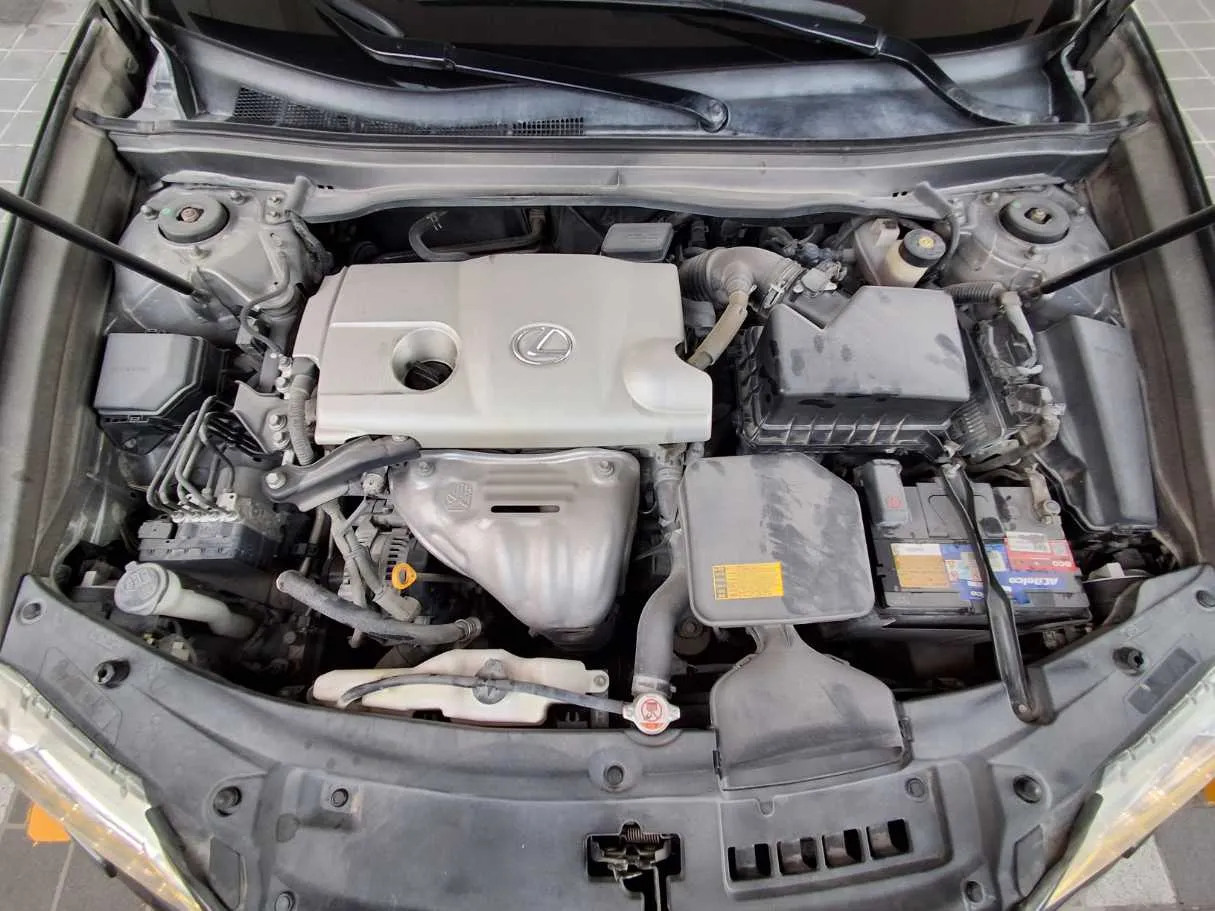 Car image 21