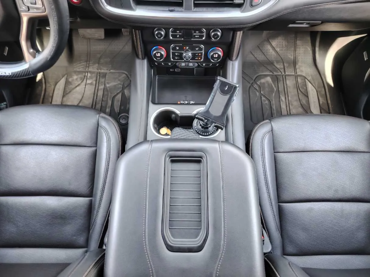 Car image 21