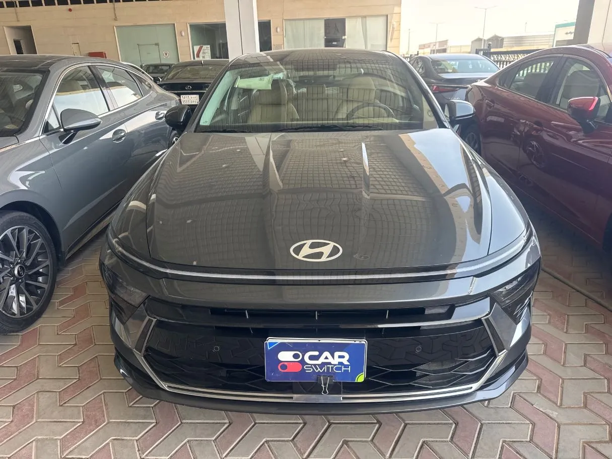 Car image 2