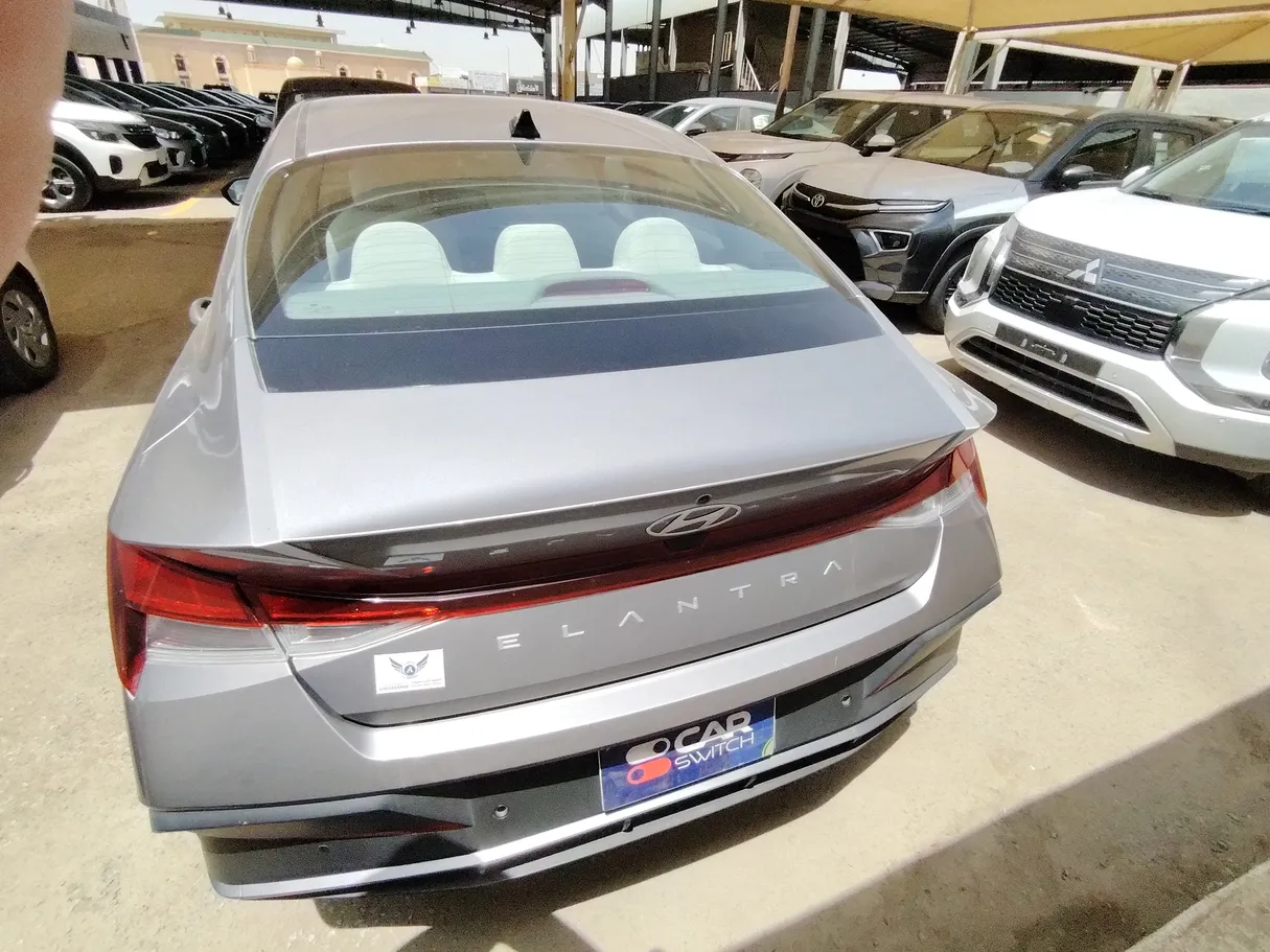 Car image 6