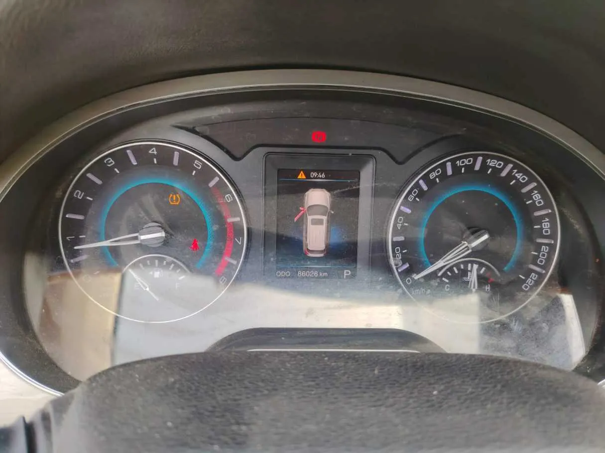 Car image 26