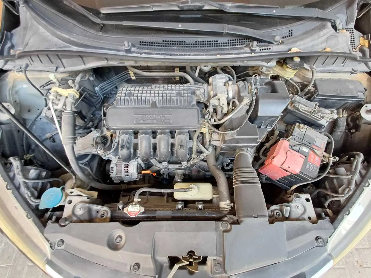Car image 20
